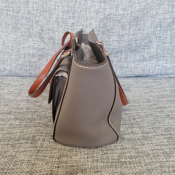 NWT Authentic Dooney & Bourke Cambridge Small Shopper Tote in Taupe Leather - Picture 6 of 10